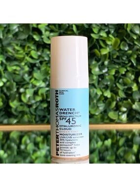 Peter Thomas Roth Water Drench Hyaluronic Cloud Sheer Tint Moisturizer SPF45 NEW